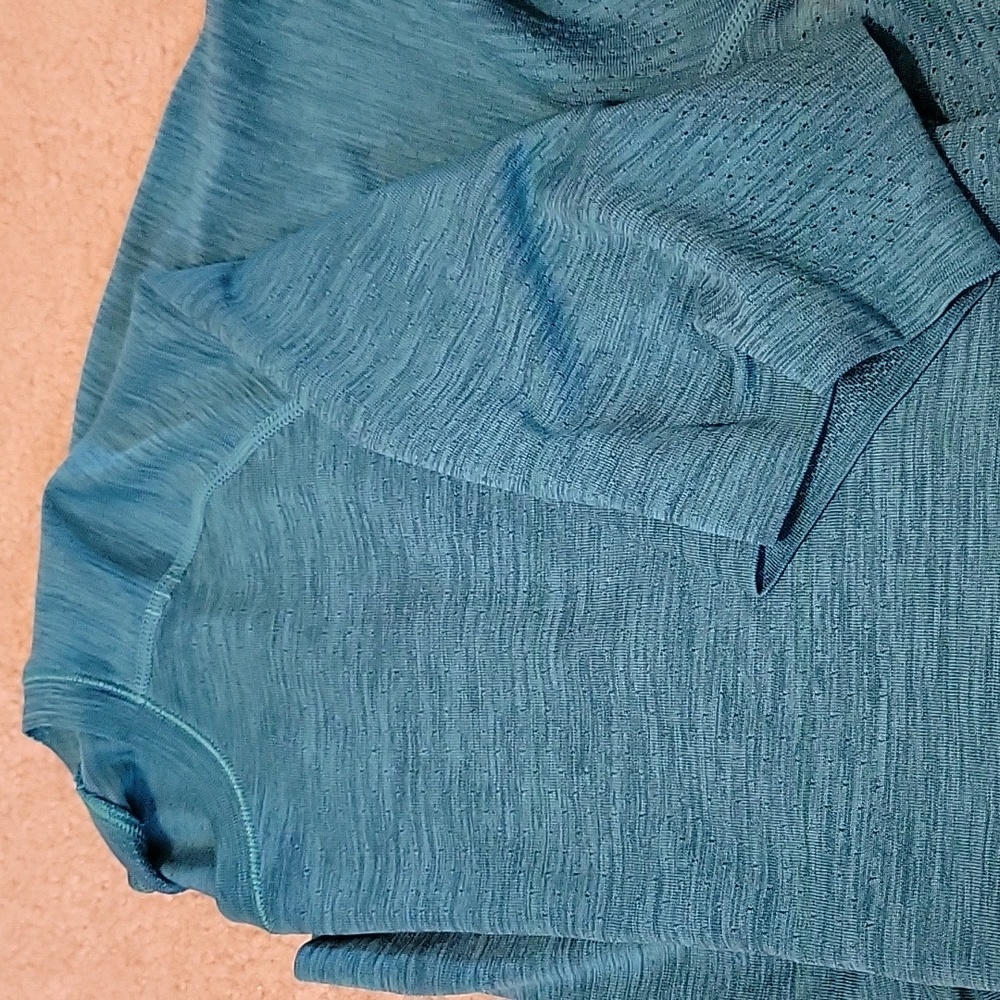 Lululemon short sleeved shirt